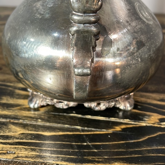 Reed and Barton silver plated teapot #60 - Picture 7 of 11